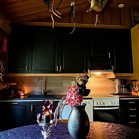 Aura By Lapland Villas, - Lapland, 2 Min Walk, 2br, Private Sauna, Fireplace 別荘 ルオスト