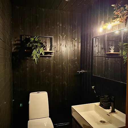 Aura By Lapland Villas, - Lapland, 2 Min Walk, 2br, Private Sauna, Fireplace 別荘 ルオスト