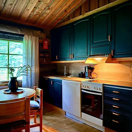 Aura By Lapland Villas, - Lapland, 2 Min Walk, 2br, Private Sauna, Fireplace 別荘 ルオスト