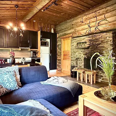 Aura By Lapland Villas, - Lapland, 2 Min Walk, 2br, Private Sauna, Fireplace 別荘 ルオスト